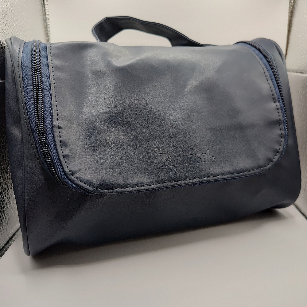 Barbasol Men's Navy Blue Travel Bag
